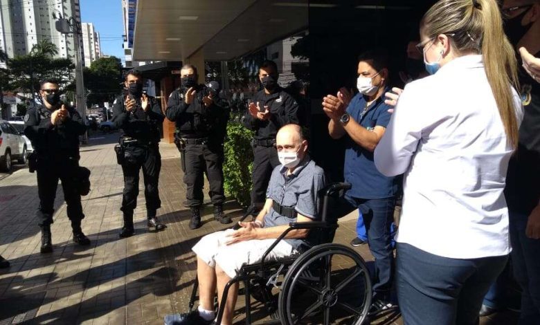 Fotos de Policiais penais de Maringá prestam homenagem e celebram alta de colega