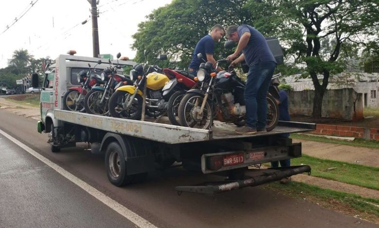 Fotos de PRF apreende 10 motocicletas e multa 35 veículos na Avenida Colombo em Maringá