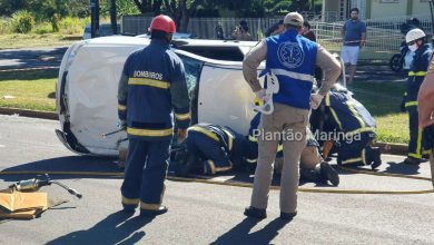 Fotos de Professor fica ferido após capotamento na Avenida Nildo Ribeiro em Maringá