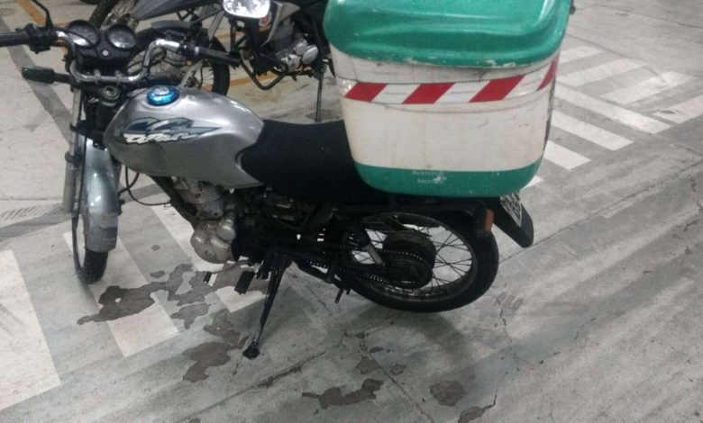 Fotos de Semob apreende moto com mais de R$1 milhão em débitos em Maringá