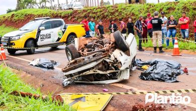 Fotos de Três jovens que ocupavam um carro com placas de Maringá, morrem em grave acidente na região