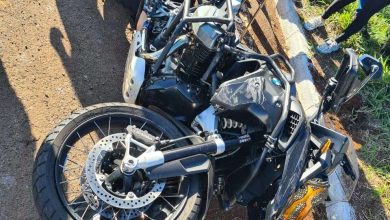 Fotos de Três pessoas ficam feridas após colisão envolvendo moto de alta cilindrada