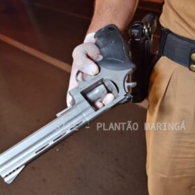 Fotos de Homem com mandado de prisão é flagrado com arma e documentos falsos após sofrer grave acidente, em Sarandi