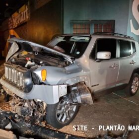 Fotos de Motorista com suspeita de embriaguez avança preferencial e causa grave acidente em Maringá