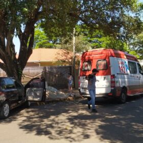 Fotos de Morreu no hospital idoso que passou mal ao volante e bateu contra uma árvore em Maringá