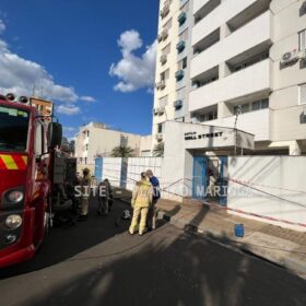 Fotos de Prédio é evacuado em Maringá, após incêndio em um apartamento no 3º andar