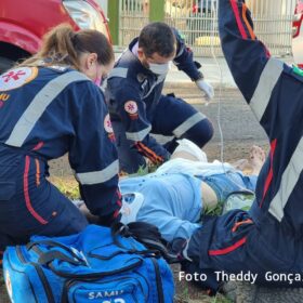 Fotos de Mulher sofre ferimentos graves após carro avança preferencial em Maringá