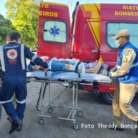 Fotos de Mulher sofre ferimentos graves após carro avança preferencial em Maringá