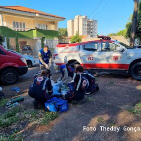 Fotos de Mulher sofre ferimentos graves após carro avança preferencial em Maringá