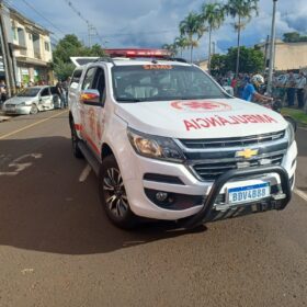 Fotos de Carro suspeito de disputar racha causa acidente e deixa um enorme prejuízo em Maringá 