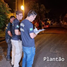 Fotos de Homem é morto na frente da mãe após briga de vizinhos em Sarandi