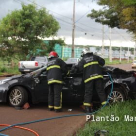 Fotos de Homem é resgatado das ferragens após carro capotar entre Sarandi e Marialva