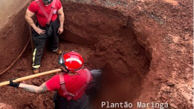 Fotos de Homem é soterrado enquanto escavava fossa no quintal de uma residência