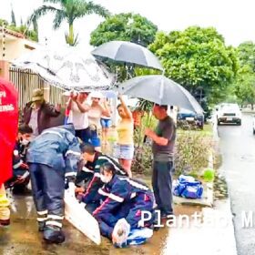 Fotos de Motociclista avança preferencial e é atingido por carro em Maringá