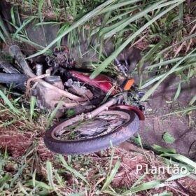 Fotos de Motociclista é intubado após ser atingido por carro em Maringá