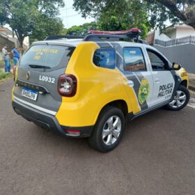 Fotos de No dia do aniversário homem invade casa, faz duas pessoas refém e é baleado pela PM, em Maringá