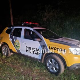 Fotos de Bandidos usam máscaras de La casa de papel para roubar veículo em Maringá