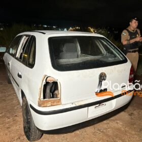 Fotos de Carro roubado pela Gangue do Contorno Sul é encontrado depenado em Maringá