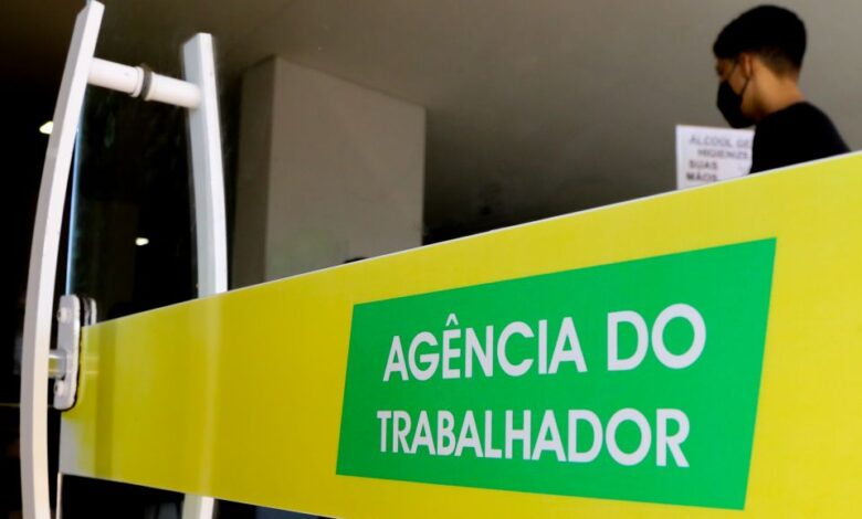 Fotos de Agência do Trabalhador de Maringá inicia semana com oferta de 568 vagas de emprego