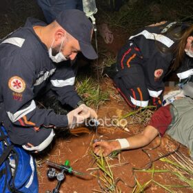 Fotos de Ao perder o controle da motocicleta, homem cai em ribanceira em Maringá