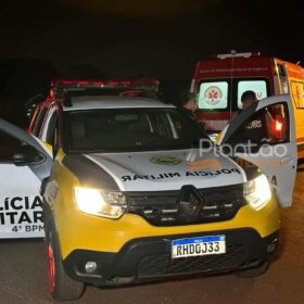 Fotos de Homem com mandado de prisão em aberto é baleado e preso após atacar e tentar tomar arma de policial feminina em Maringá