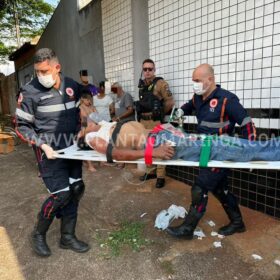 Fotos de Homem é esfaqueado pela esposa após se recusar ir ao bar em Maringá