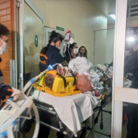 Fotos de Homem morre no Hospital Universitário de Maringá após ser atingido por coice de cavalo 