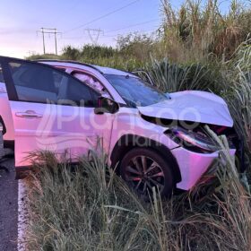 Fotos de Batida frontal entre dois carros deixa cinco pessoas feridas em Maringá