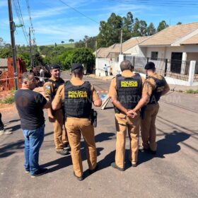 Fotos de Homem é morto a tiros quando chegava no trabalho