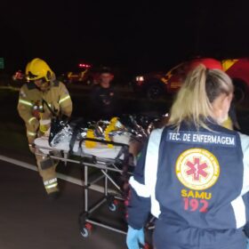 Fotos de Motorista e intubado após bater carro contra barranco em Maringá