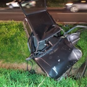 Fotos de Motorista e intubado após bater carro contra barranco em Maringá