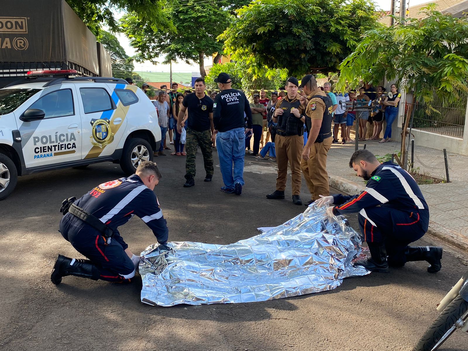 Jovem é Executado Com 7 Tiros Na Cabeça Em Plena Luz Do Dia Plantão