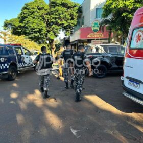 Fotos de Homem é socorrido em estado grave após ser atingido com 5 tiros em Maringá 