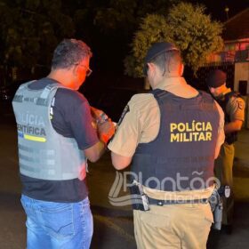 Fotos de Jovem é executado na frente da esposa e da filha em Sarandi