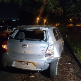 Fotos de Jovem morre após bater moto na traseira de carro em Maringá