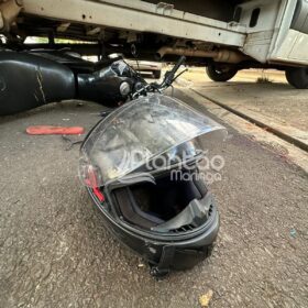 Fotos de Motociclista sofre ferimentos grave após bater moto e cair embaixo de caminhão em Maringá