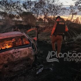 Fotos de Polícia investiga se carro encontrado incendiado foi usado em execução em Maringá