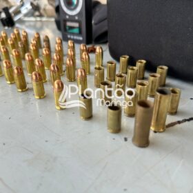 Fotos de Polícia Militar prende traficante e apreende carros roubados, armas e drogas em Maringá