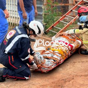 Fotos de Trabalhador fica ferido ao cair em laje de construção em Maringá