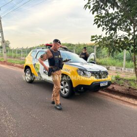 Fotos de Jovem é socorrido só de cueca e afirma que foi sequestrado e teve a caminhonete roubada em Maringá