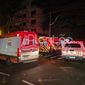 Fotos de Dois jovens são intubados após colisão entre motos em Maringá