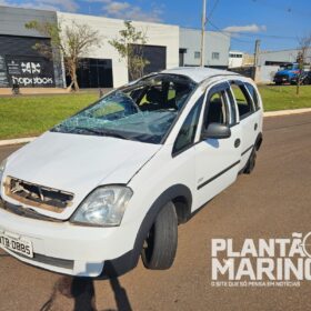 Fotos de Vídeo mostra carro capotando diversas vezes após colisão em Maringá