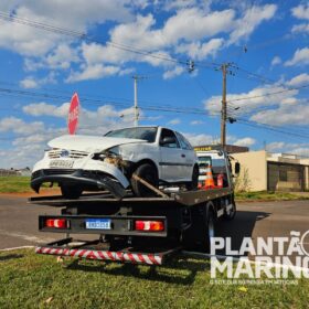 Fotos de Vídeo mostra carro capotando diversas vezes após colisão em Maringá