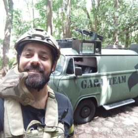 Fotos de Câmera captura estampidos de tiros e a fuga dos suspeitos de executar gestor de vendas em Maringá