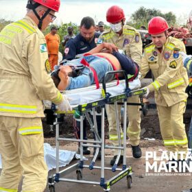 Fotos de Identificado homem que morreu no acidente envolvendo dois caminhões entre Maringá e Iguaraçu 