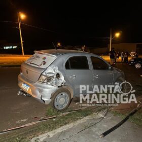 Fotos de Vídeo mostra carreta desgovernada derrubando postes, árvores e batendo em 7 carros em Maringá 