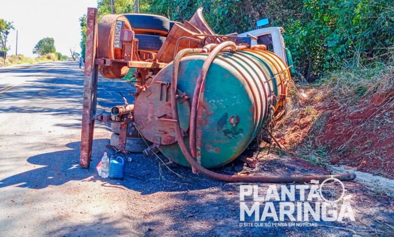 Fotos de Ajudante fica preso as ferragens após caminhão tombar na PR-218