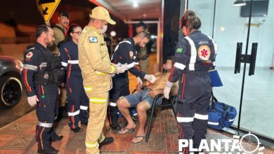 Fotos de Homem é esfaqueado pela esposa em Sarandi após discussão de casal