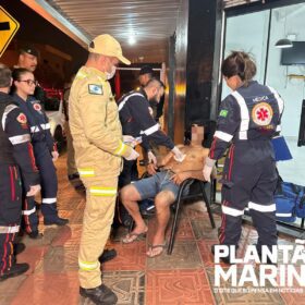 Fotos de Homem é esfaqueado pela esposa em Sarandi após discussão de casal