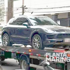 Fotos de Porsche avaliado em R$ 500 mil é guinchado no centro de Maringá